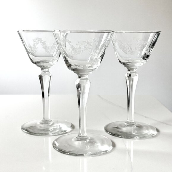 Set of 3 Etched Glass Cordial Glasses Bar Shot Glasses Elegant Vintage Drinkware - Picture 2 of 9